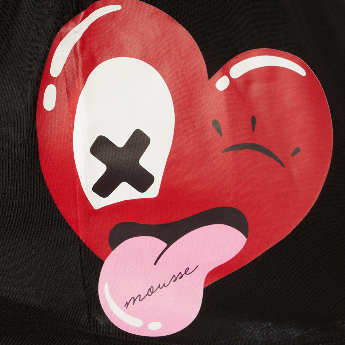 T-shirt nera a manica lunga con cuore Love