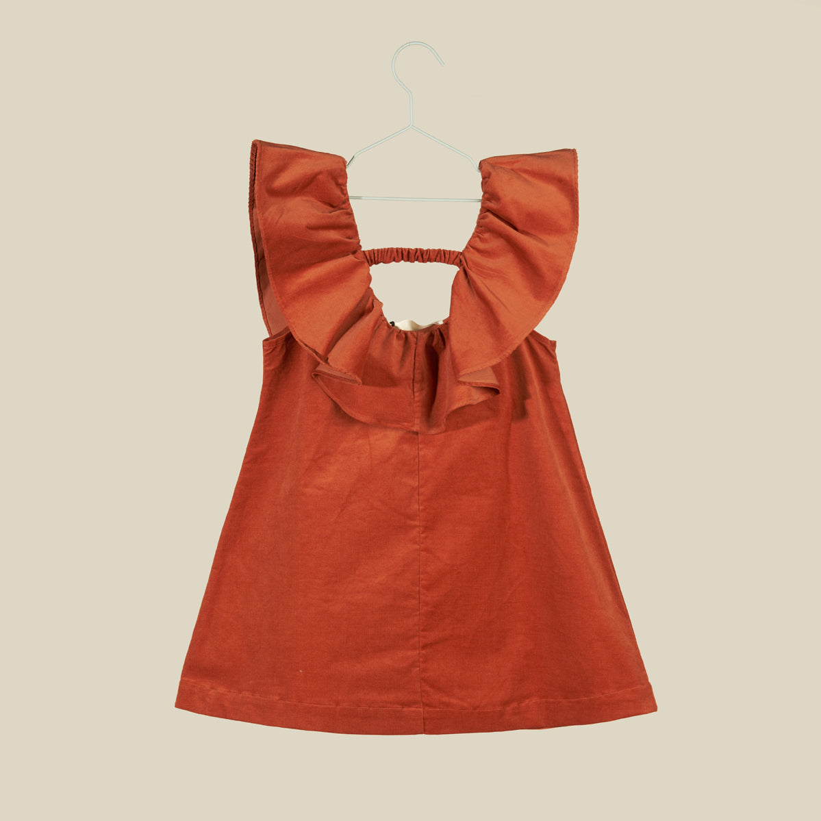 Vestito senza maniche con balze in velluto rame