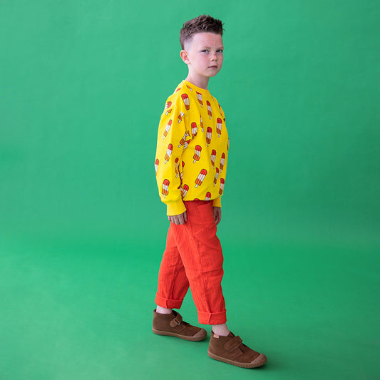 Pantalone chino rosso con tasche in cotone organico