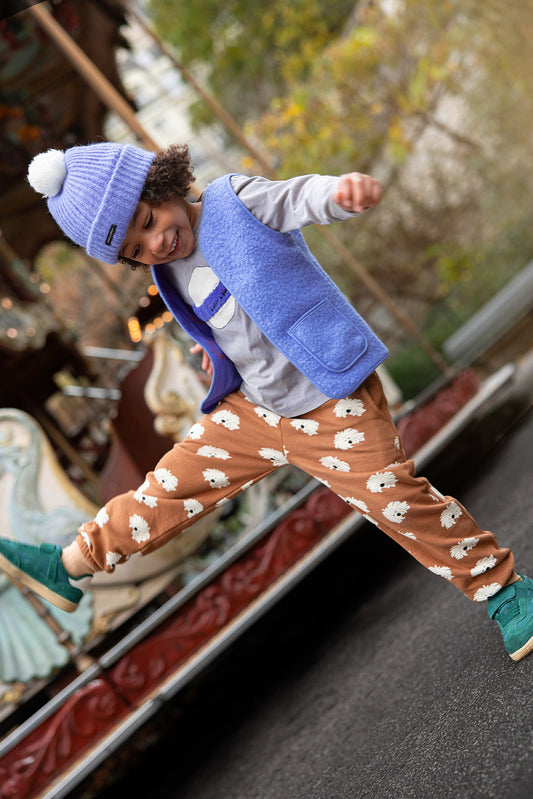 Pantaloni tuta color tabacco con cani