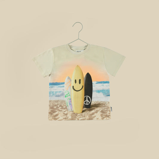 T-shirt mezze maniche con tavole da surf