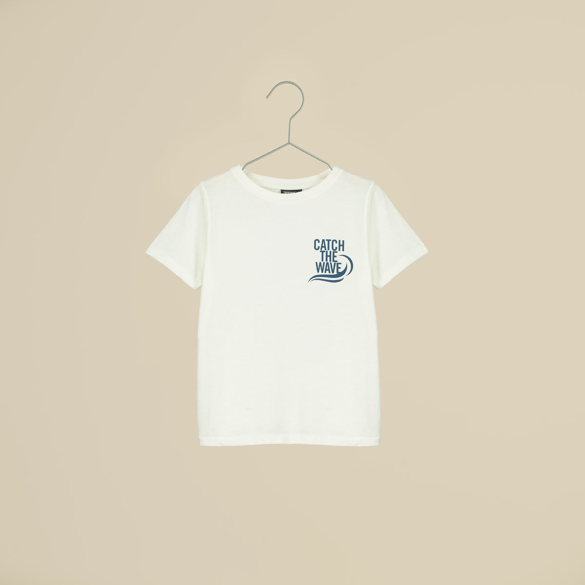 T-shirt maniche corte bianca "Catch the wave"