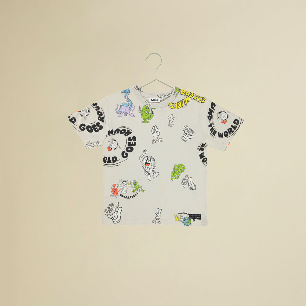 T-shirt grigia con scritte graffiti
