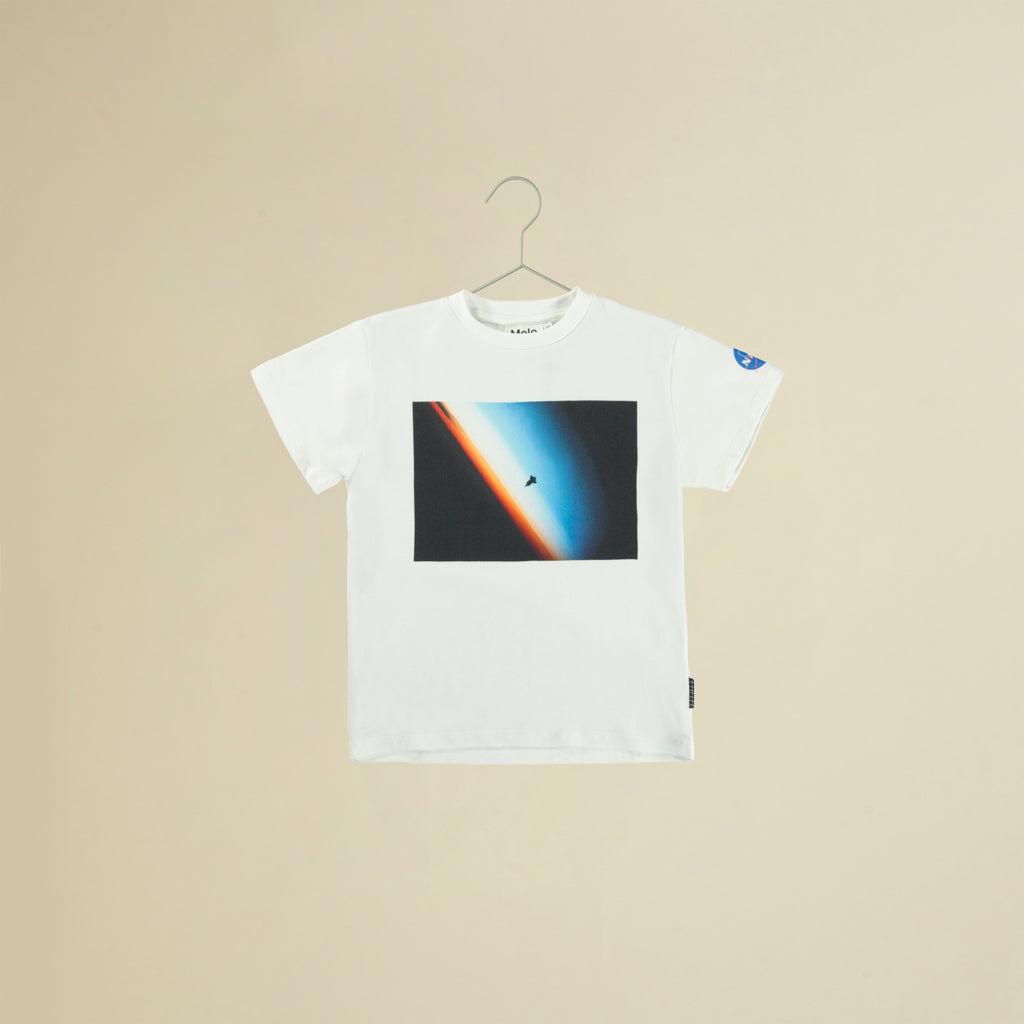 T-shirt con immagine dal satellite Nasa