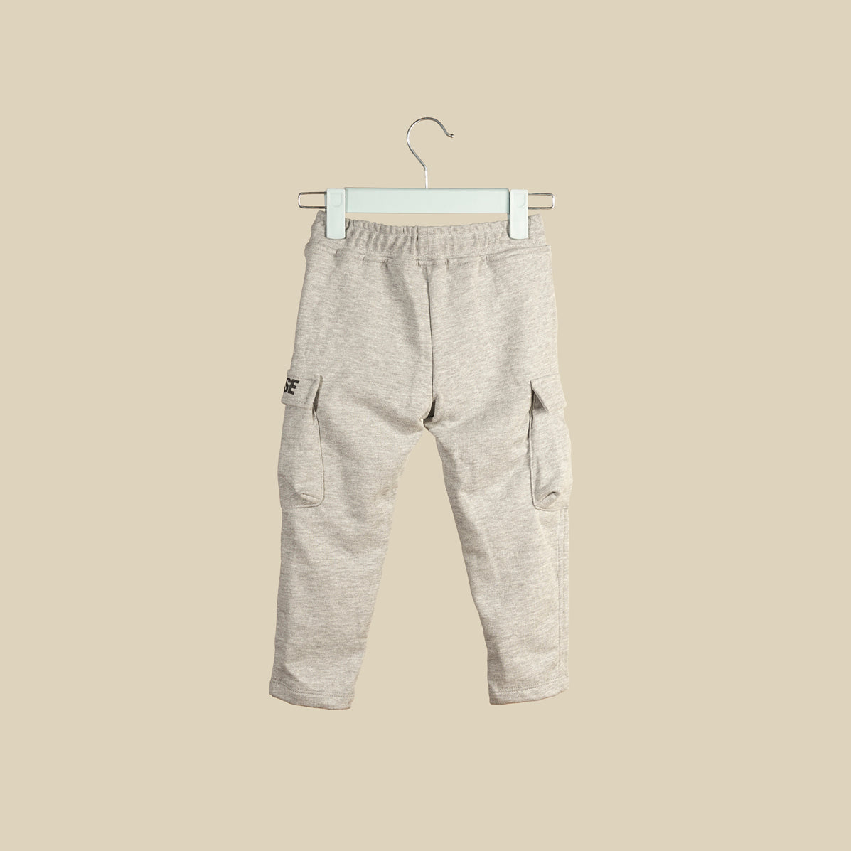 Pantalone cargo in tuta grigia con elastico in vita