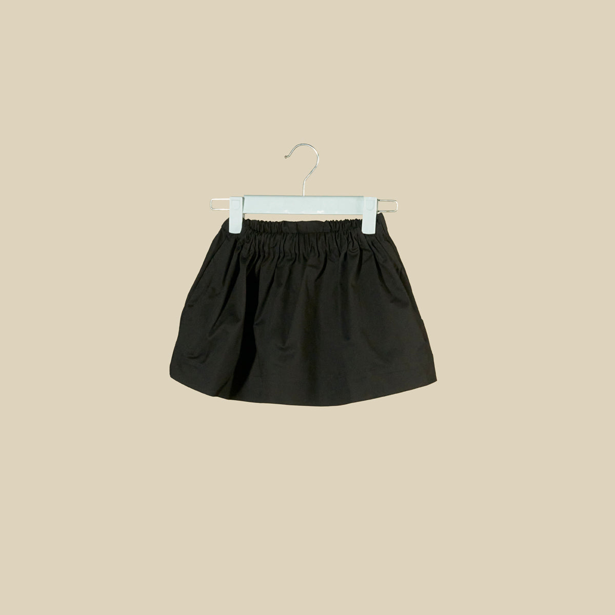 Gonna corta in tessuto gabardine nero