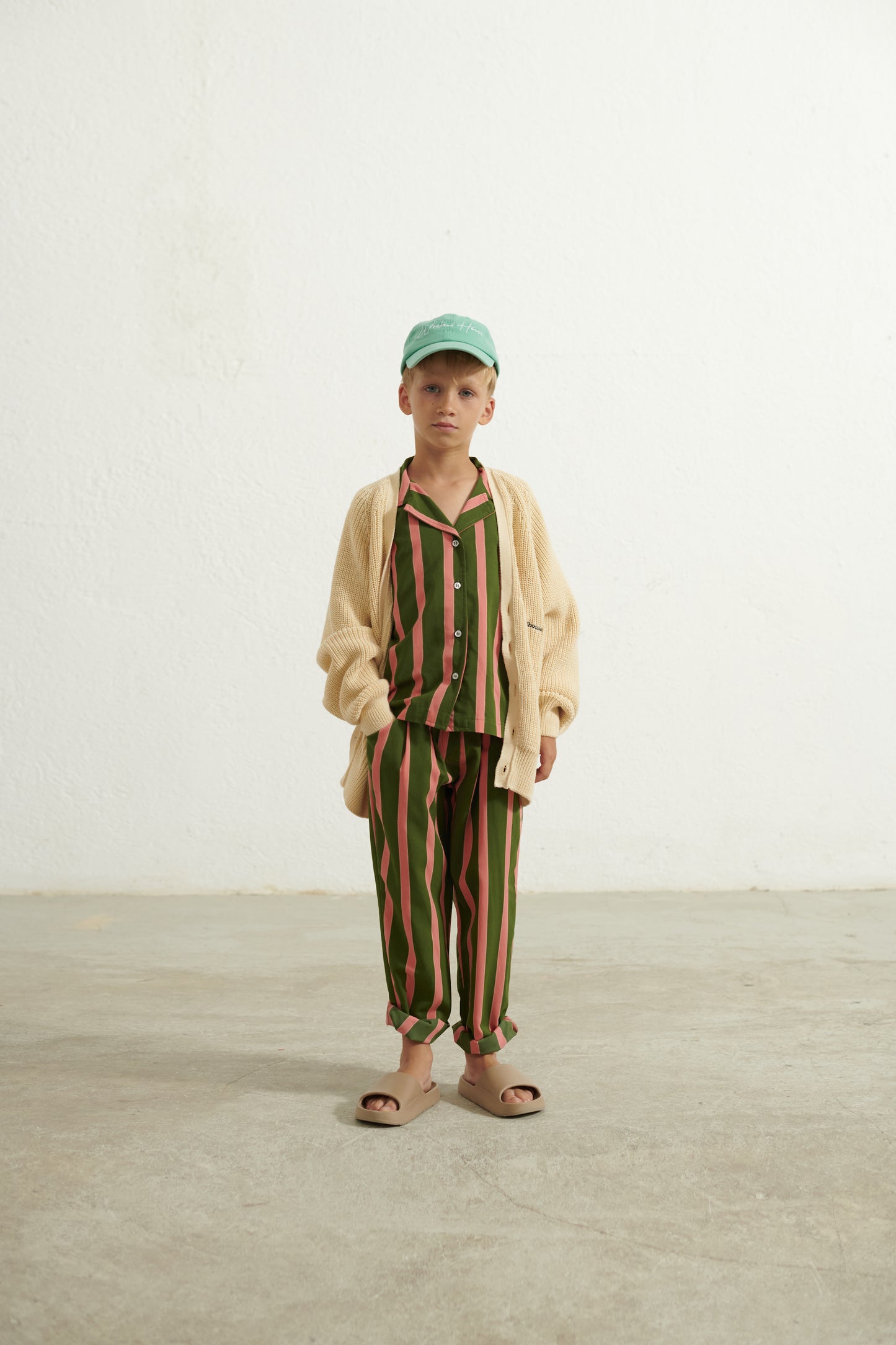 Pantaloni in tessuto a righe verdi e rosa