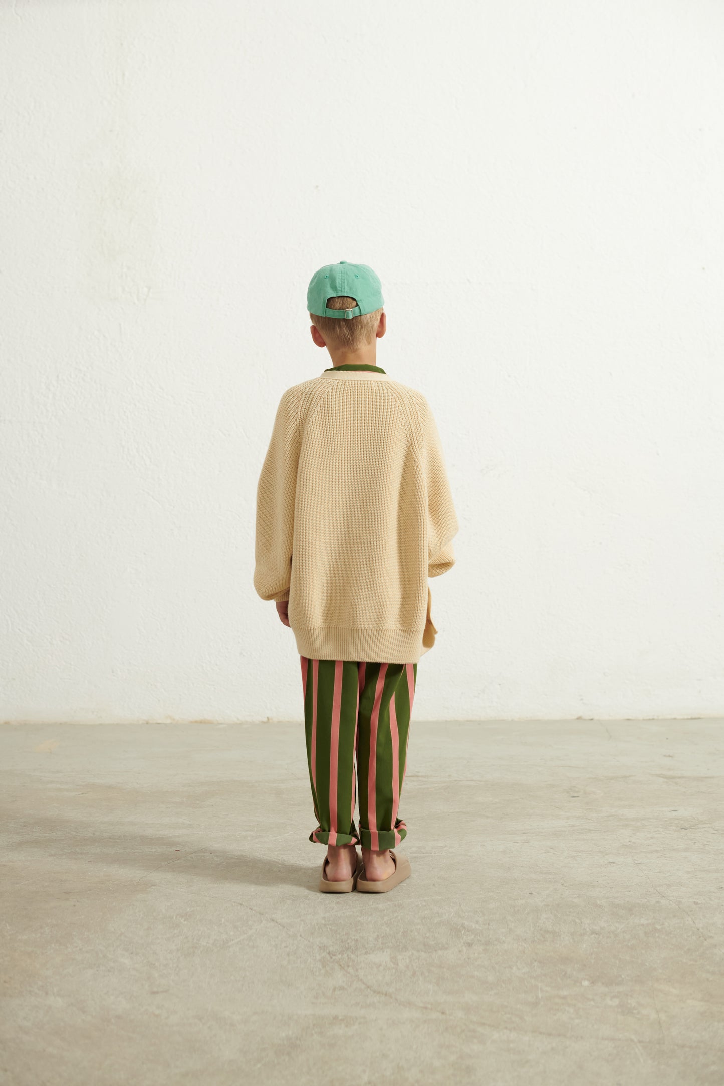 Pantaloni in tessuto a righe verdi e rosa