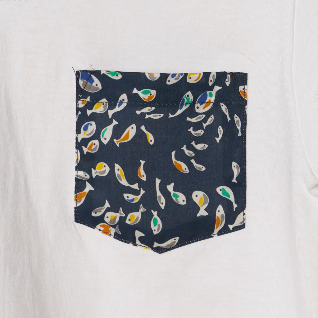 T-shirt bianca maniche corte con taschino liberty Pesciolini Blu