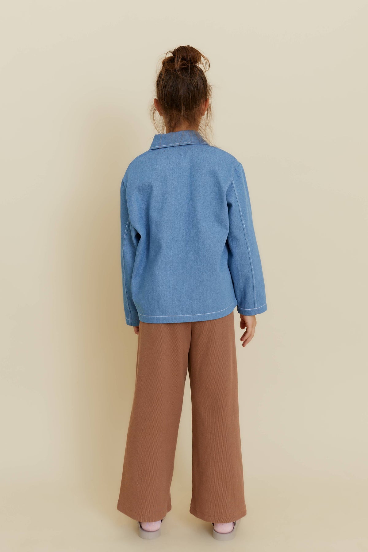 Pantaloni tabacco con toppe