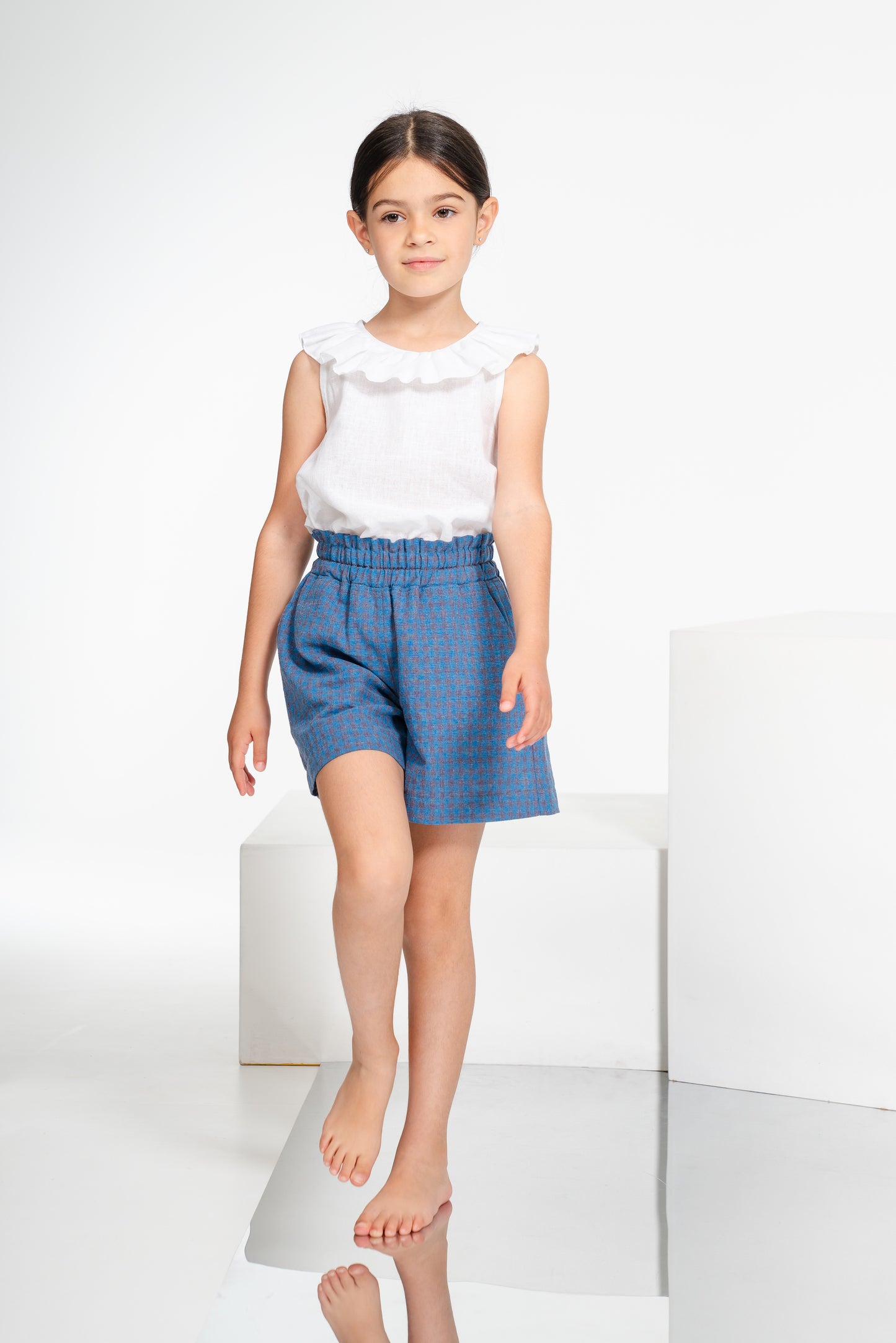 Top in lino bianco con colletto