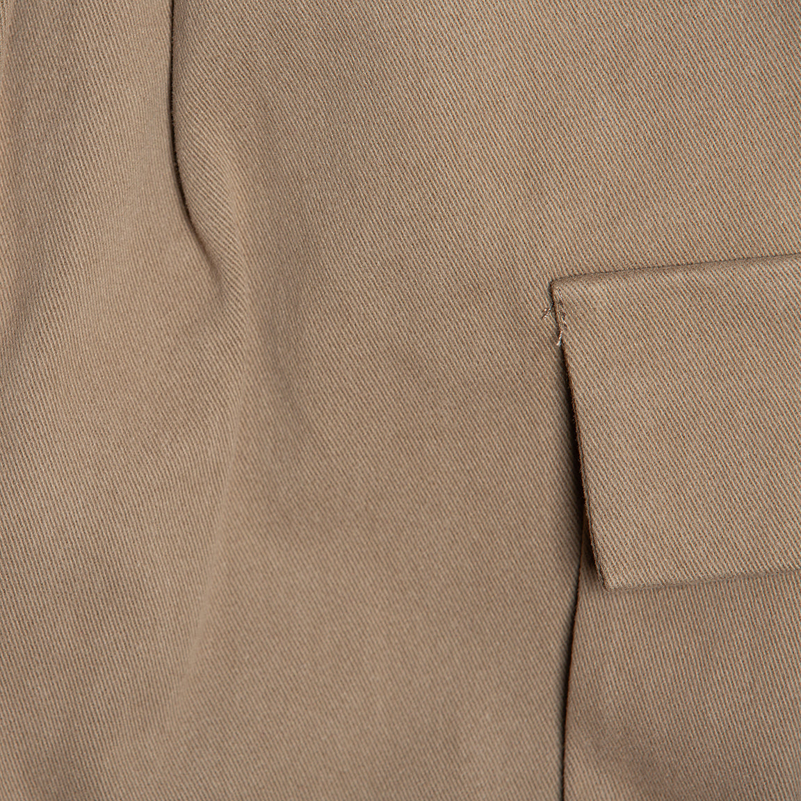 Pantalone cargo color kaki