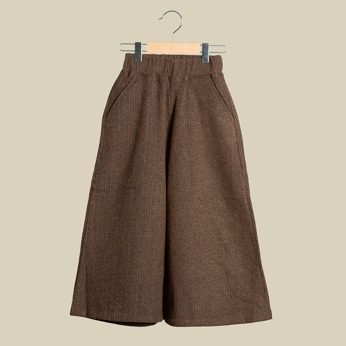 Pantalone gamba larga gessato caffè