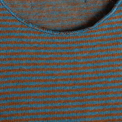 Maglia in caldo cotone con microrighe tabacco e cobalto