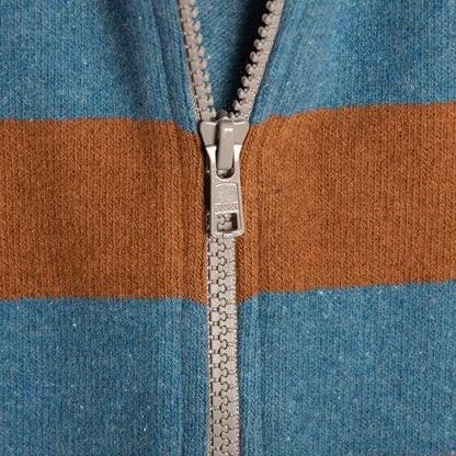 Maglia con zip e cappuccio righe tabacco e cobalto