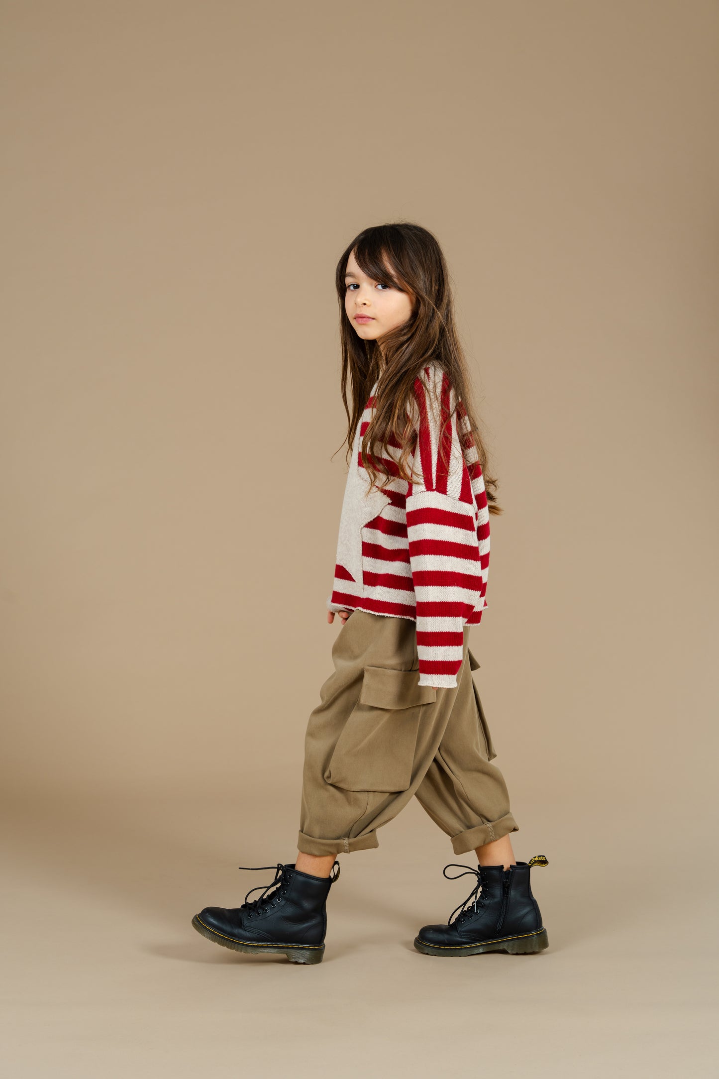 Pantalone cargo color kaki