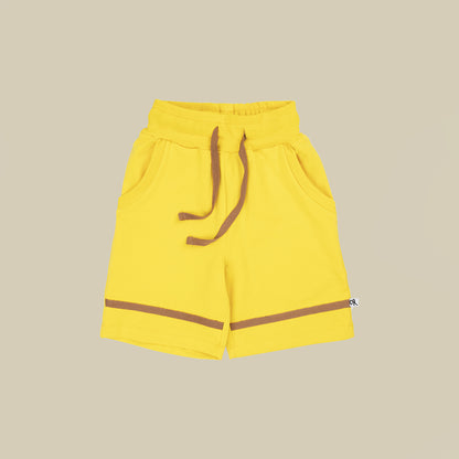Shorts classici gialli e marroni