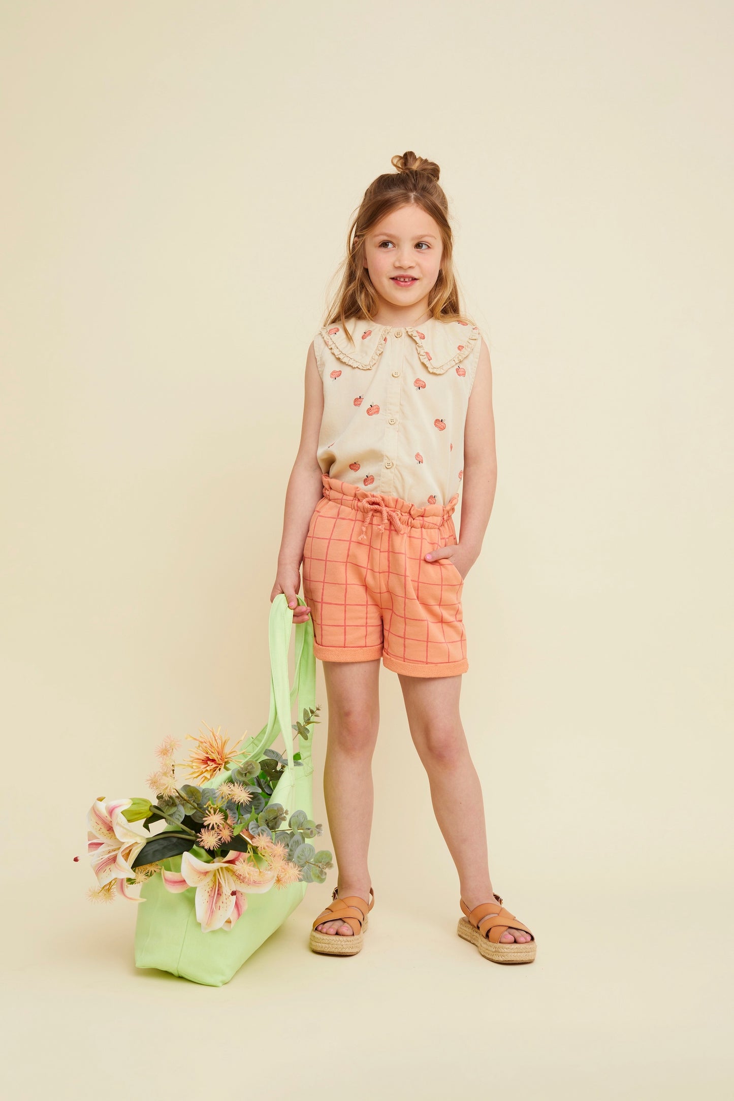 Camicia senza maniche con mele all-over