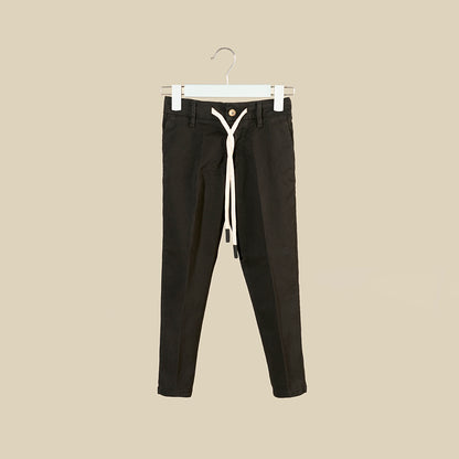 Pantalone nero in gabardine con tasche ed elastico in vita