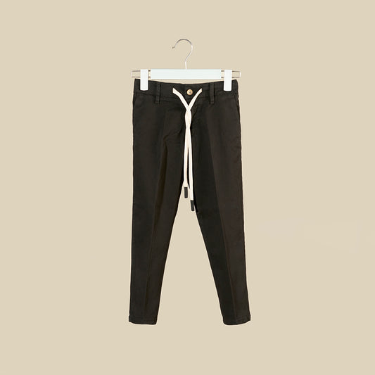 Pantalone nero in gabardine con tasche ed elastico in vita