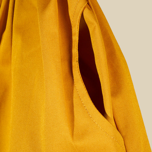 Gonna corta in tessuto gabardine giallo ocra