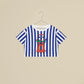 T-shirt crop a righe bianche e blu