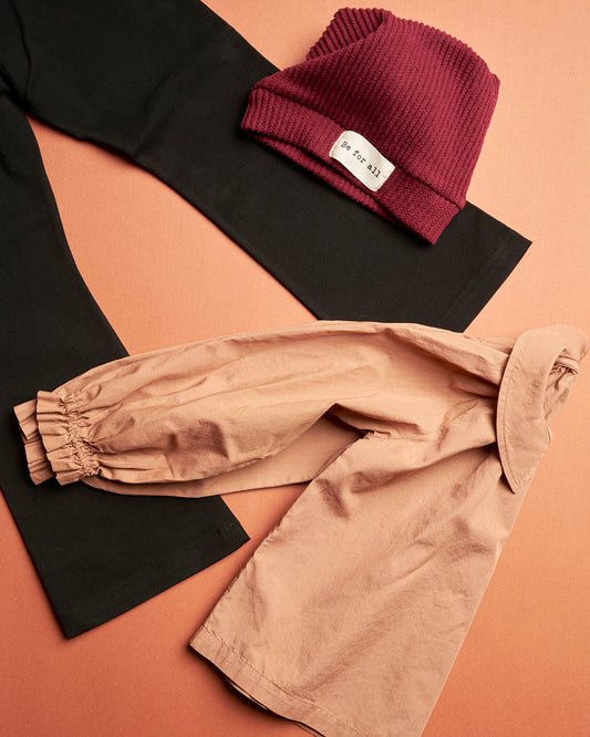 Cappellino in tessuto cannetté bordeaux