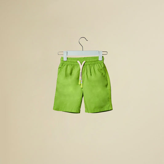 Short verde in tessuto leggero parachute