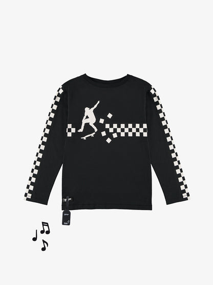 Maglietta sonora nera maniche lunghe con skater