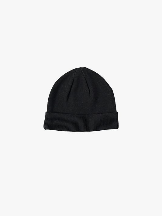 Cappellino tricot in cotone nero con scritta nascosta
